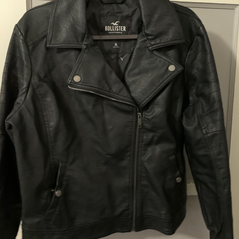 Hollister faux leather jacket in XL - Picture 1 of 5